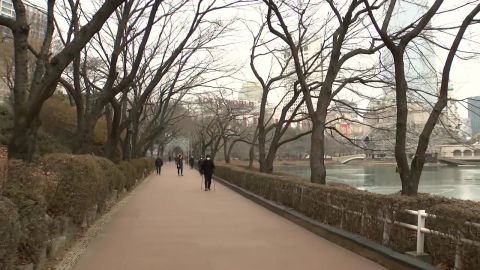 [날씨] 예년보다 포근한 휴일…중서부 미세먼지 말썽