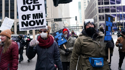 진보 백인 여성은 ’어풀(AWFUL)’...트럼프 지지층 혐오 공세