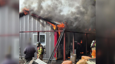 요양시설 화재로 90대 화상…22명 탄 낚싯배 고장