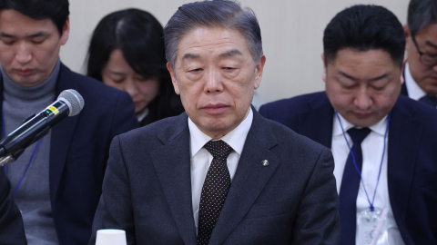 ’역사 왜곡 논란’ 김형석 독립기념관장 해임안 통과