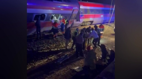 스페인 고속열차 두 대 정면 충돌…최소 40명 사망