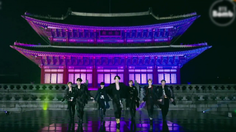 [속보] 방탄소년단, 서울 광화문에서 완전체 컴백 첫 공연
