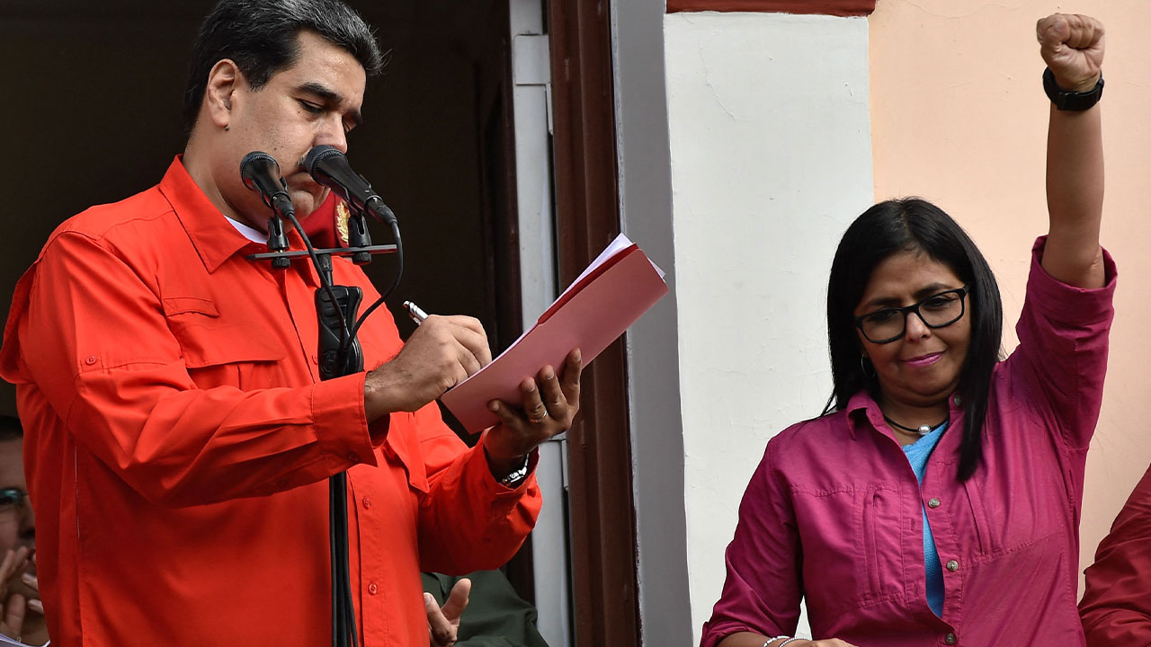 "마두로 나가면 협조"...베네수엘라 부통령, 미국과 사전 밀약 보도