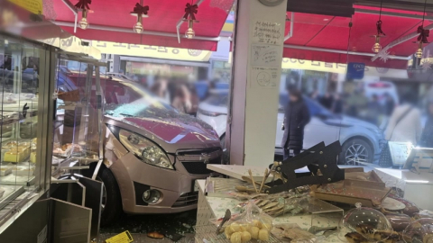 서울지하철 종로3가역 열차 연기…강릉 제과점에 승용차 돌진