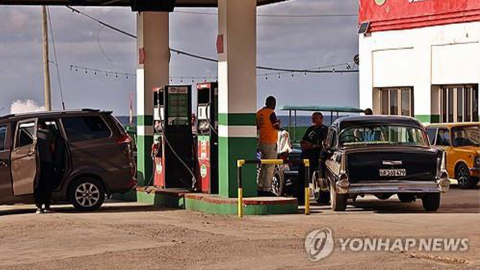 "멕시코, 미국 의식해 쿠바 석유 수출 제한 검토"