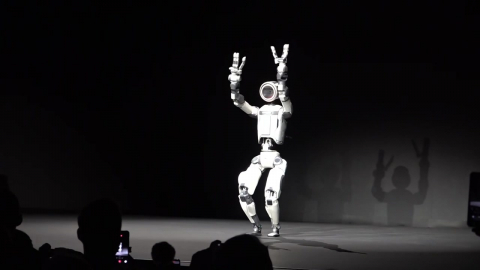 ’아틀라스’발 AI 일자리 대체 논란…노동부, 로드맵 구상