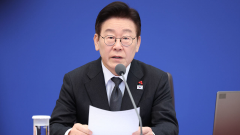 이 대통령 "부동산 왜곡 바로잡아야…저항 두려워 방치 안 돼"