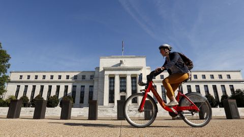 미국 연방준비제도, 기준 금리 동결..."고용 안정화"