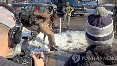 ICE 총격에 숨진 미 간호사, 11일 전에도 연방요원과 충돌