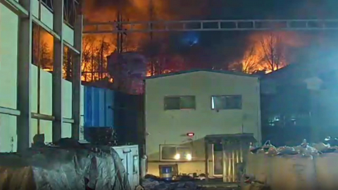 경남 김해 비철 공장 화재...밤샘 진화 중