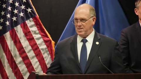 트럼프 정부 "ICE 요원 일부 철수"…야당, ’예산안 저지’ 압박