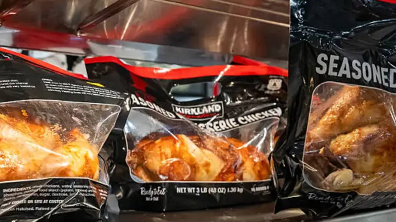 "무항생제 허위 광고" 美 4.99 달러 코스트코 치킨 '집단소송'