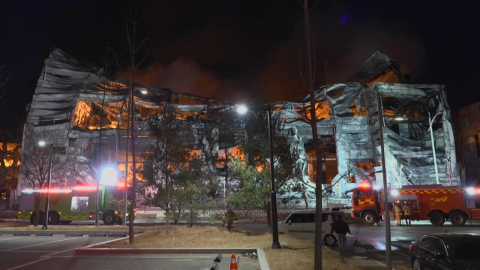 충북 음성 공장 화재 \'대응 2단계\'…야간 진화 총력