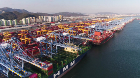 ’2배 껑충’ 반도체 타고 날아오른 수출…1월 ’최고 실적’