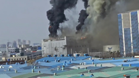 시흥 SPC 공장 큰불 8시간만 완진…3명 병원이송