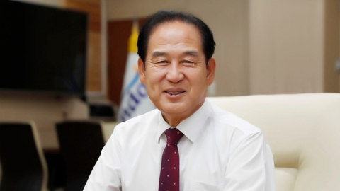 "베트남 처녀 수입해야" 진도군수 발언 논란…광주시장도 \'화들짝\'