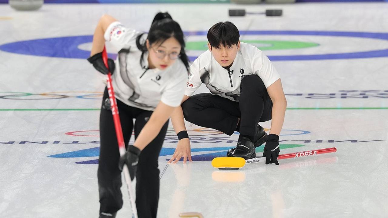 기권 안 했는데 종료 선언…우리나라 올림픽 컬링 '오심 논란'