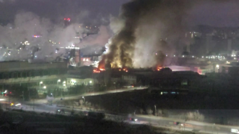  경기 오산시 누읍동 제지공장에서 불...화재 진압 중