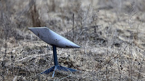 "러시아군 90% ’통신 상실’...스타링크 차단 ’워키토키’ 급구"