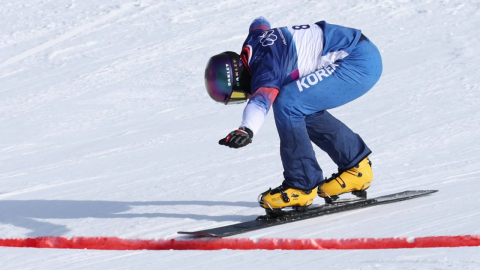 스노보드 \'맏형\' 김상겸 깜짝 은메달…한국 첫 메달