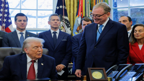 WP "트럼프, 경기 부양해 중간 선거 분위기 반전 기대...트럼프 정책 역효과 우려도"