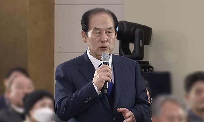 '외국인 여성 비하' 진도군수, 이번엔 군민에 욕설 '물의'