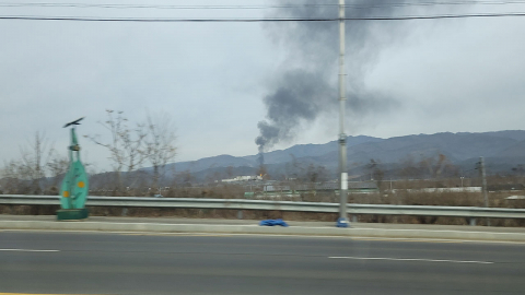 경북 경산에서 유류 탱크 폭발 후 화재...진화 중