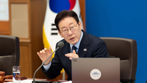 이 대통령 "현재 입법 속도로는 변화 대처 어려워"