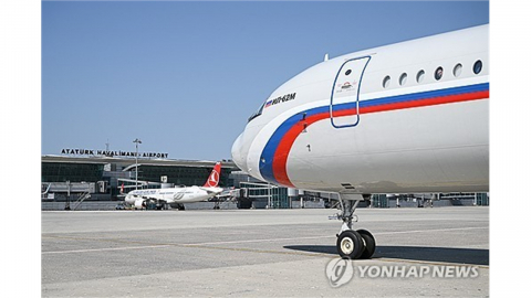러시아 군용기 올해 첫 방북..."우크라 협상 정보 공유"