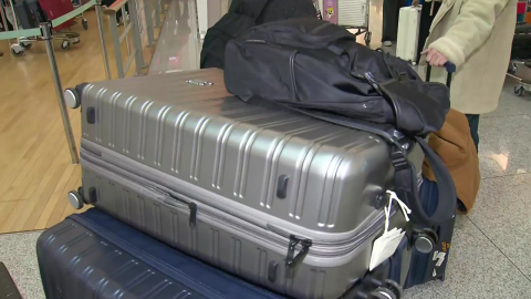 \'122만 명 떠난다\'…인천공항 여행객들로 \'북적\'