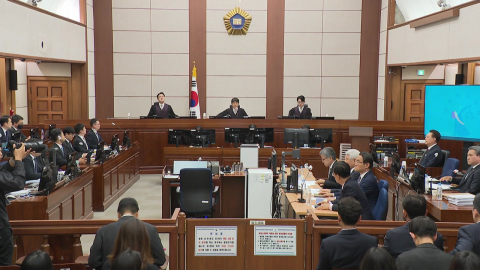 '사상 첫 중계' 내란 재판…윤 직접 신문에 사형 구형까지