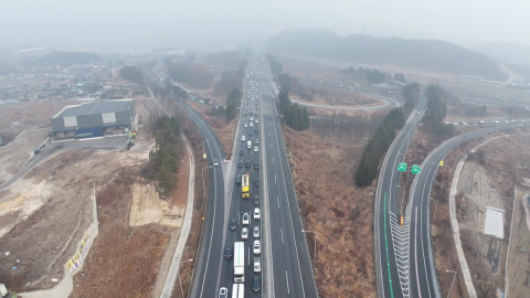 설 연휴 둘째 날 도로 정체 본격화...정오쯤 절정