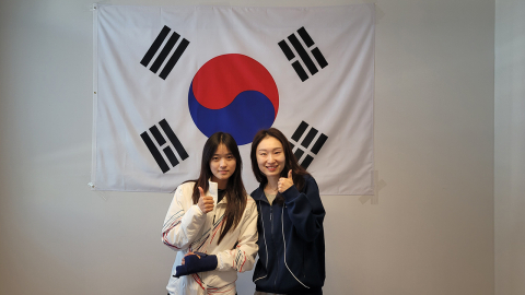 최가온, 밀라노 선수촌서 쇼트트랙 최민정 만나 '금빛 기운' 전달