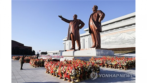 러 건설사들, 김정일 생일에 헌화..."북 노동자 파견 확대 신호"