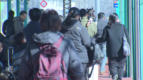 설 명절 당일… 아쉬움 뒤로하고 '귀경 행렬'