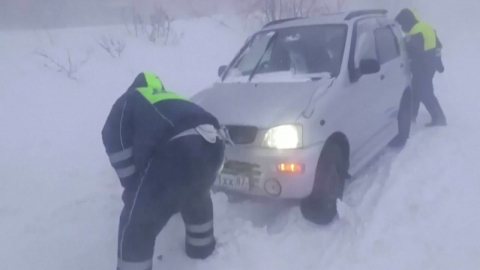 폭설에 올림픽 경기도 연기...프랑스에선 물난리