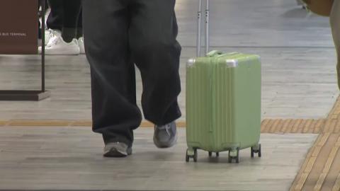 '고향의 정' 담아 집으로…귀경객 몰리는 터미널