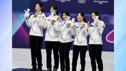 여자 3,000m 계주, 짜릿한 역전 우승...쇼트트랙 대표팀 첫 금