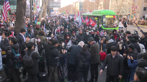 무기징역 선고에 탄식·환호 교차…"다시는 이런 일 없어야"