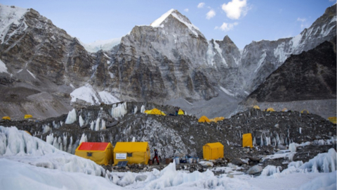 "7천ｍ봉 먼저 올라야"...네팔, 에베레스트 등반 규정 강화