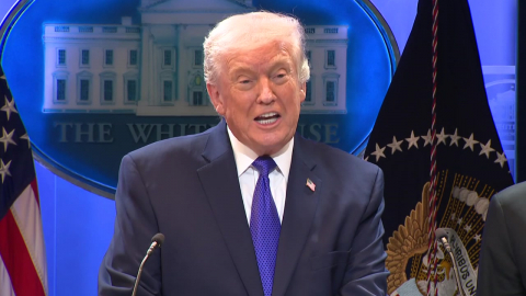  트럼프 "모든 나라에 대한 10% 관세에 방금 서명"