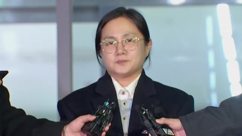 \'매니저 갑질 의혹\' 박나래, 첫 피의자 소환…경찰, 추가 조사 방침