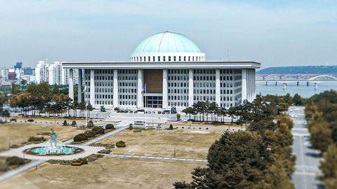 민주 "윤석열 키즈 퇴출"…국민의힘 "공천 뇌물부터 해결"