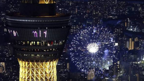 도쿄 스카이트리 엘리베이터 급강하 사고…승객 22명 5시간 고립