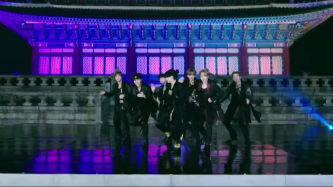 “8시 정각에 클릭했는데"…BTS 광화문 공연 예매 대기만 10만↑