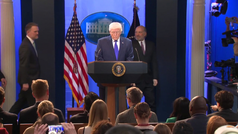 트럼프 "대법원 결정으로 장난치는 국가, 더 높은 관세"