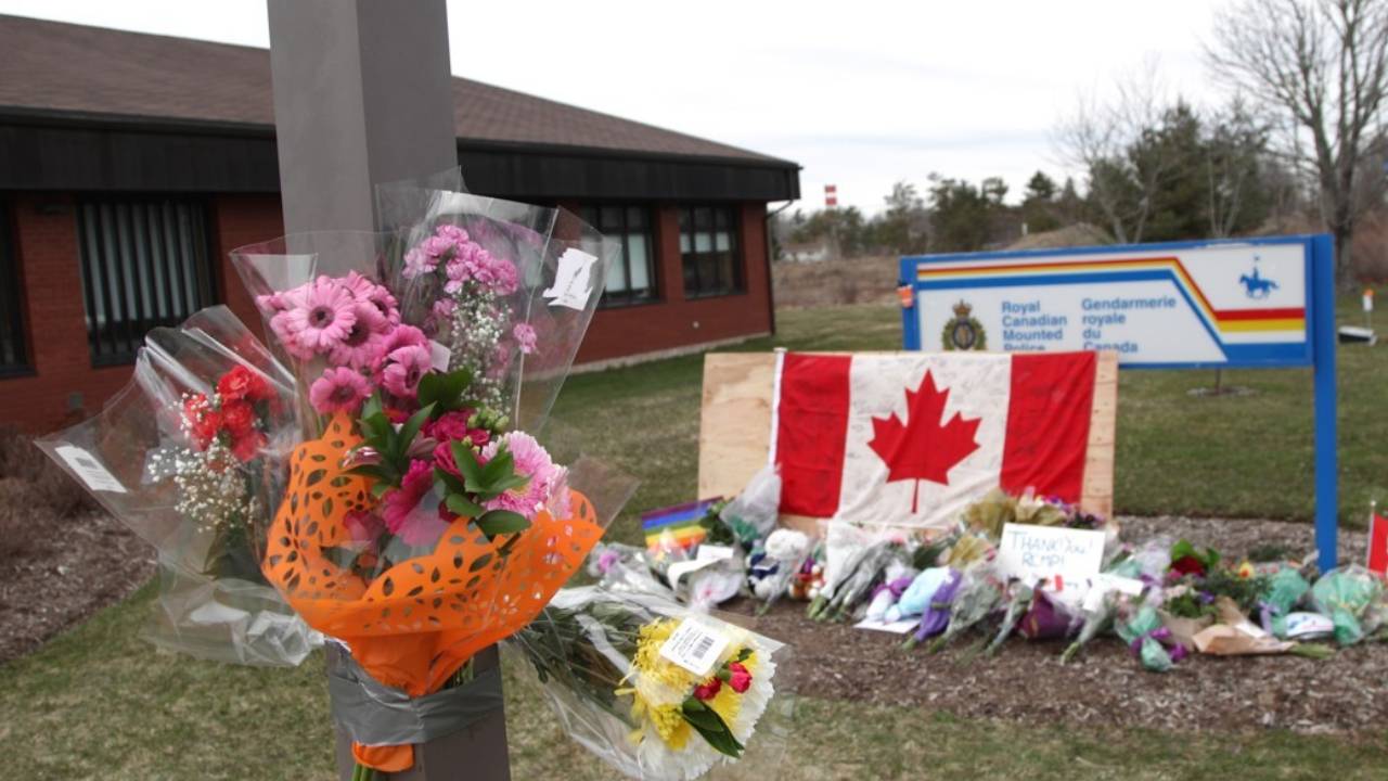 총기 난사 전 챗GPT에 상담…오픈 AI, 알고도 신고 안 해