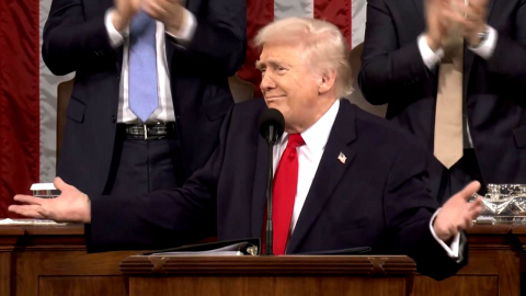 "희소식 있다" 관세 언급한 트럼프…"드디어 제대로 된 대통령" [현장영상+]