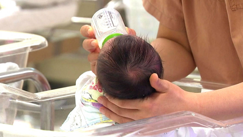 출생아 증가 폭 15년 만에 최대…합계출산율 0.80명대 회복