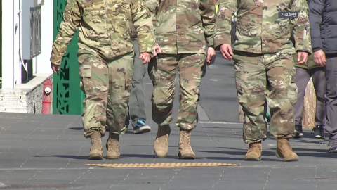  문 부수고 술병 깨고…'만취 난동' 20대 미군 체포